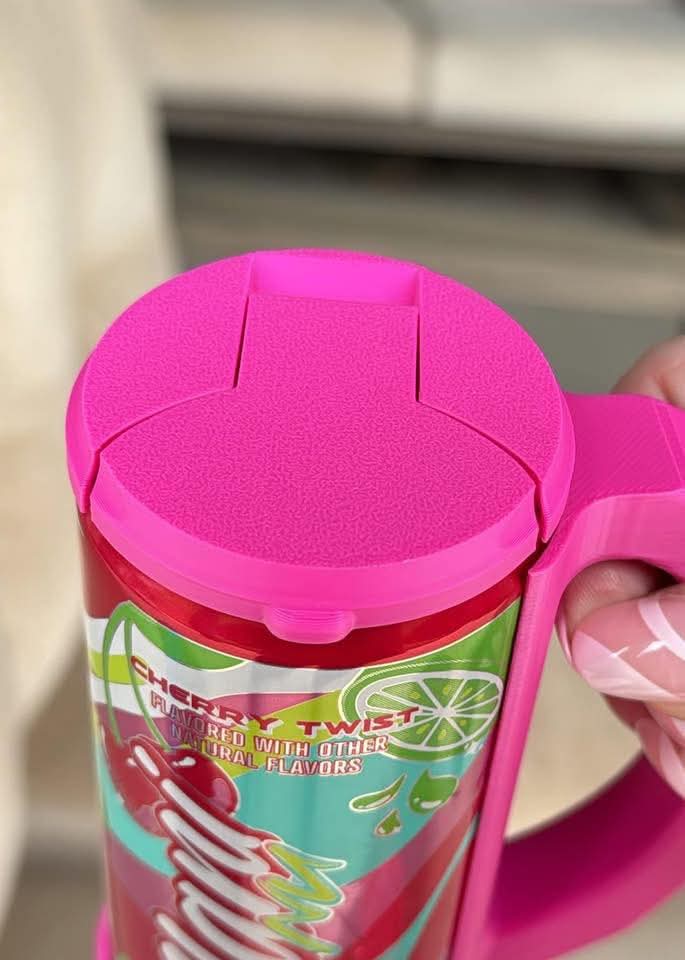 Skinny cans with lids